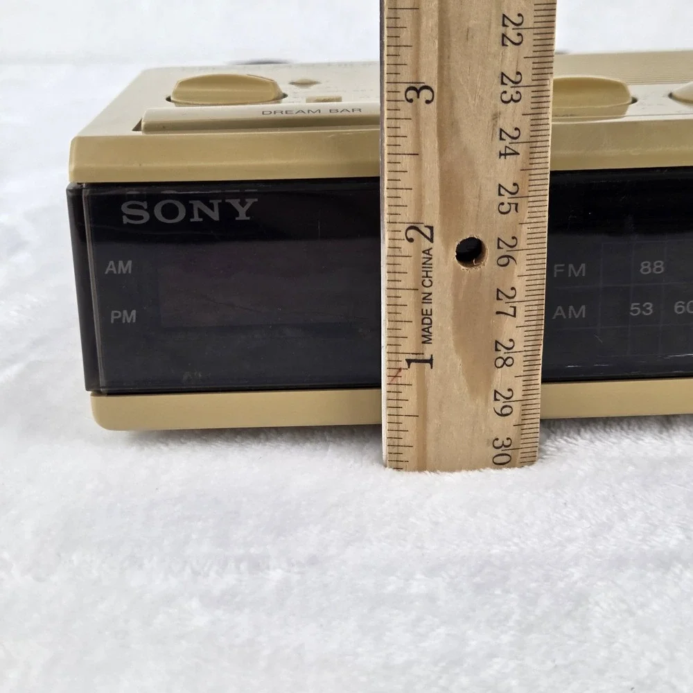 Vintage Sony Dream Machine ICF-C3W AM FM Digital Alarm Clock Radio Woodgrain